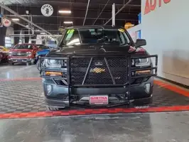 2018  Chevrolet Silverado 1500 - Thumbnail 2