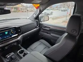 2023  Chevrolet Silverado 1500 - Thumbnail 17