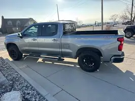 2023  Chevrolet Silverado 1500 - Thumbnail 4