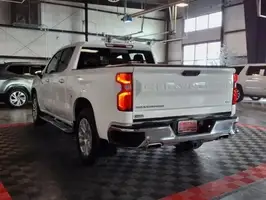 2023  Chevrolet Silverado 1500 - Thumbnail 4