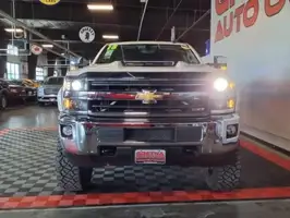 2018  Chevrolet Silverado 2500HD - Thumbnail 2