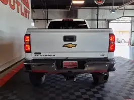 2018  Chevrolet Silverado 2500HD - Thumbnail 5