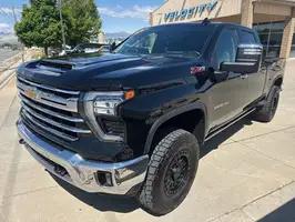 2024  Chevrolet Silverado 2500HD - Thumbnail 3