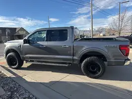 2024  Ford F-150 - Thumbnail 4