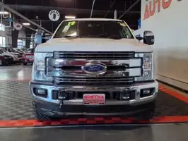 2019  Ford F-250 Super Duty - Thumbnail 2