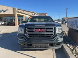2017  GMC Sierra 1500 - Thumbnail 2