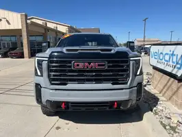 2025  GMC Sierra 2500HD - Thumbnail 2