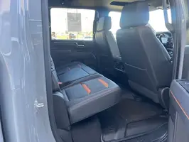 2025  GMC Sierra 2500HD - Thumbnail 18