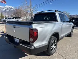 2017  Honda Ridgeline - Thumbnail 5