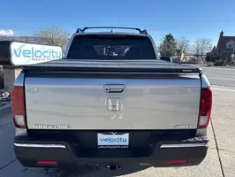 2017  Honda Ridgeline - Thumbnail 6