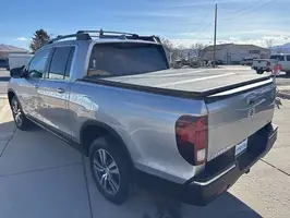 2017  Honda Ridgeline - Thumbnail 7