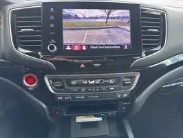 2022  Honda Ridgeline - Thumbnail 16