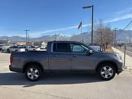 2025  Honda Ridgeline - Thumbnail 2