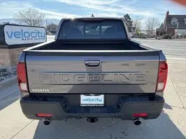 2025  Honda Ridgeline - Thumbnail 4