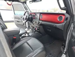 2020  Jeep Gladiator - Thumbnail 13