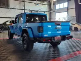 2021  Jeep Gladiator - Thumbnail 4