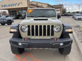 2022  Jeep Gladiator - Thumbnail 2