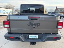 2023  Jeep Gladiator - Thumbnail 6