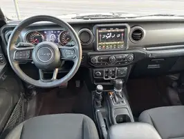 2023  Jeep Gladiator - Thumbnail 10