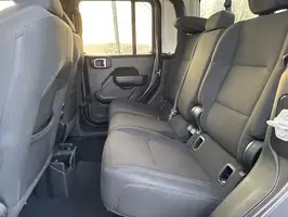 2023  Jeep Gladiator - Thumbnail 12