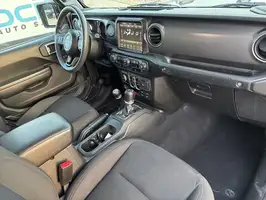 2023  Jeep Gladiator - Thumbnail 13