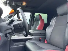 2018  Ram 1500 - Thumbnail 9