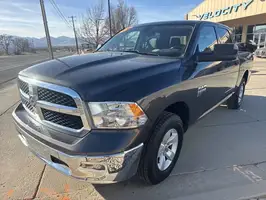 2023  Ram 1500 Classic - Thumbnail 3