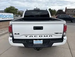 2019  Toyota Tacoma - Thumbnail 5