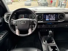 2019  Toyota Tacoma - Thumbnail 8