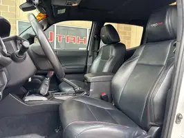 2019  Toyota Tacoma - Thumbnail 11