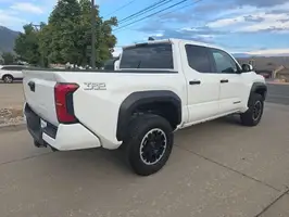 2024  Toyota Tacoma - Thumbnail 4