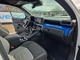 2025  Toyota Tacoma - Thumbnail 17