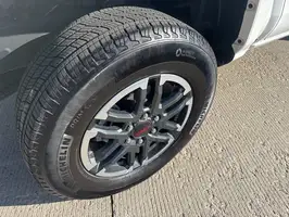 2025  Toyota Tacoma - Thumbnail 9