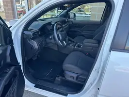 2025  Toyota Tacoma - Thumbnail 9